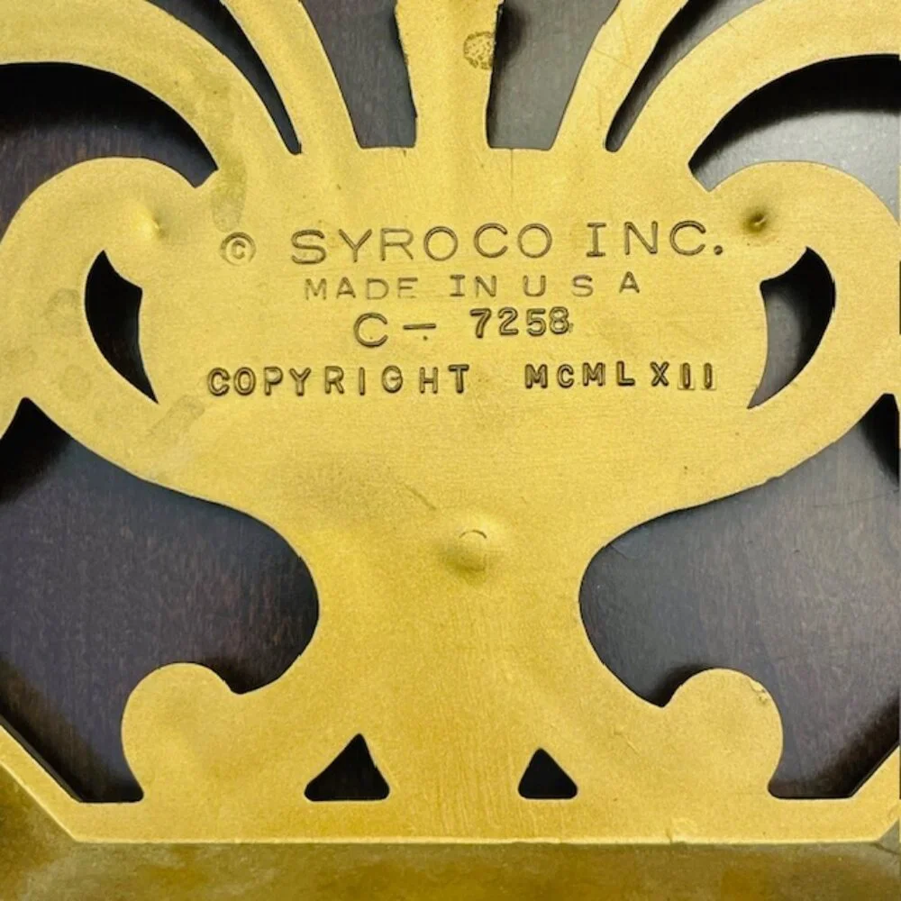 Syroco MCM 1962 Hollywood Regency Floral Wall Decor Plaque Goldtone